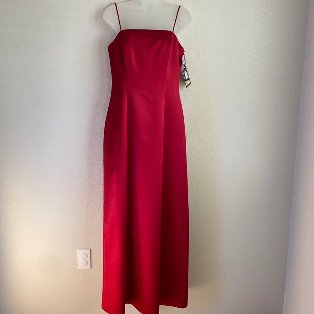 NWT— ALEX EVENINGS Long Dress, Size 8